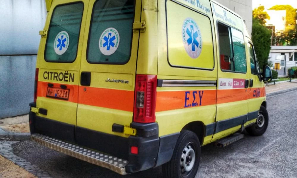 Θεσσαλονίκη: Σοκαριστικό τροχαίο με έναν τραυματία μπροστά σε εκκλησία